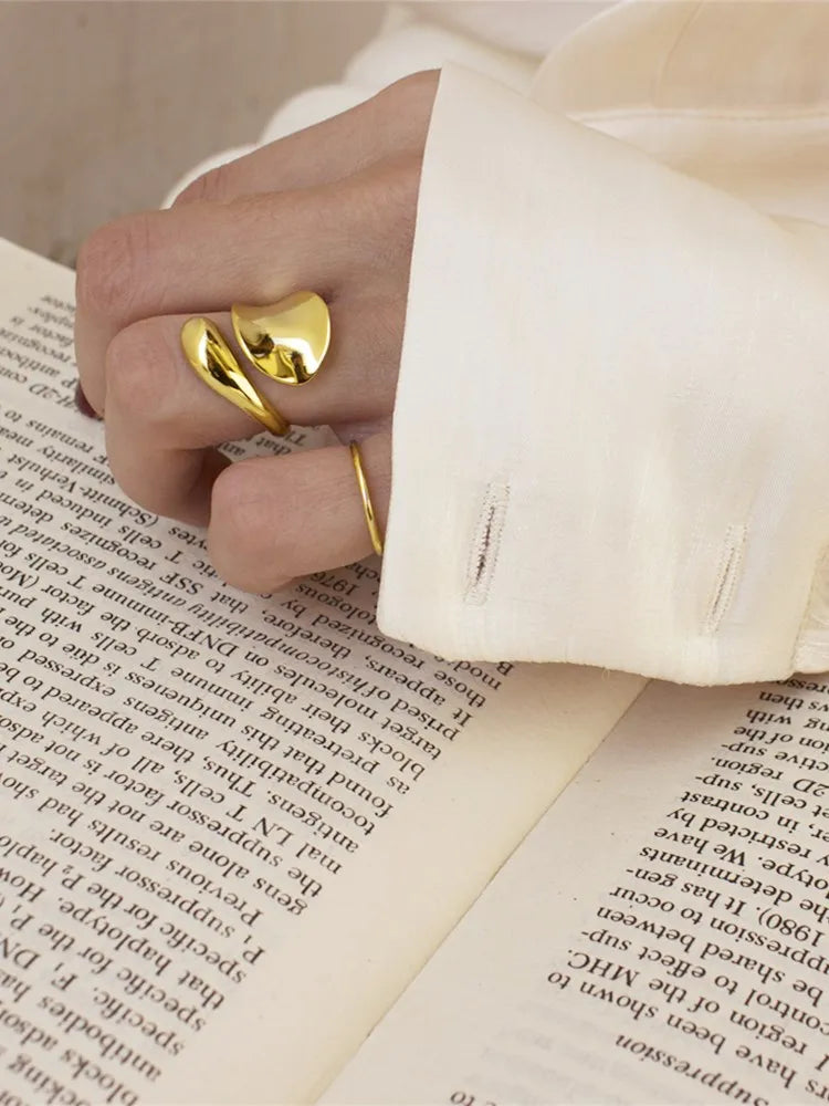 The Twist Ring | 18K Gold Plated