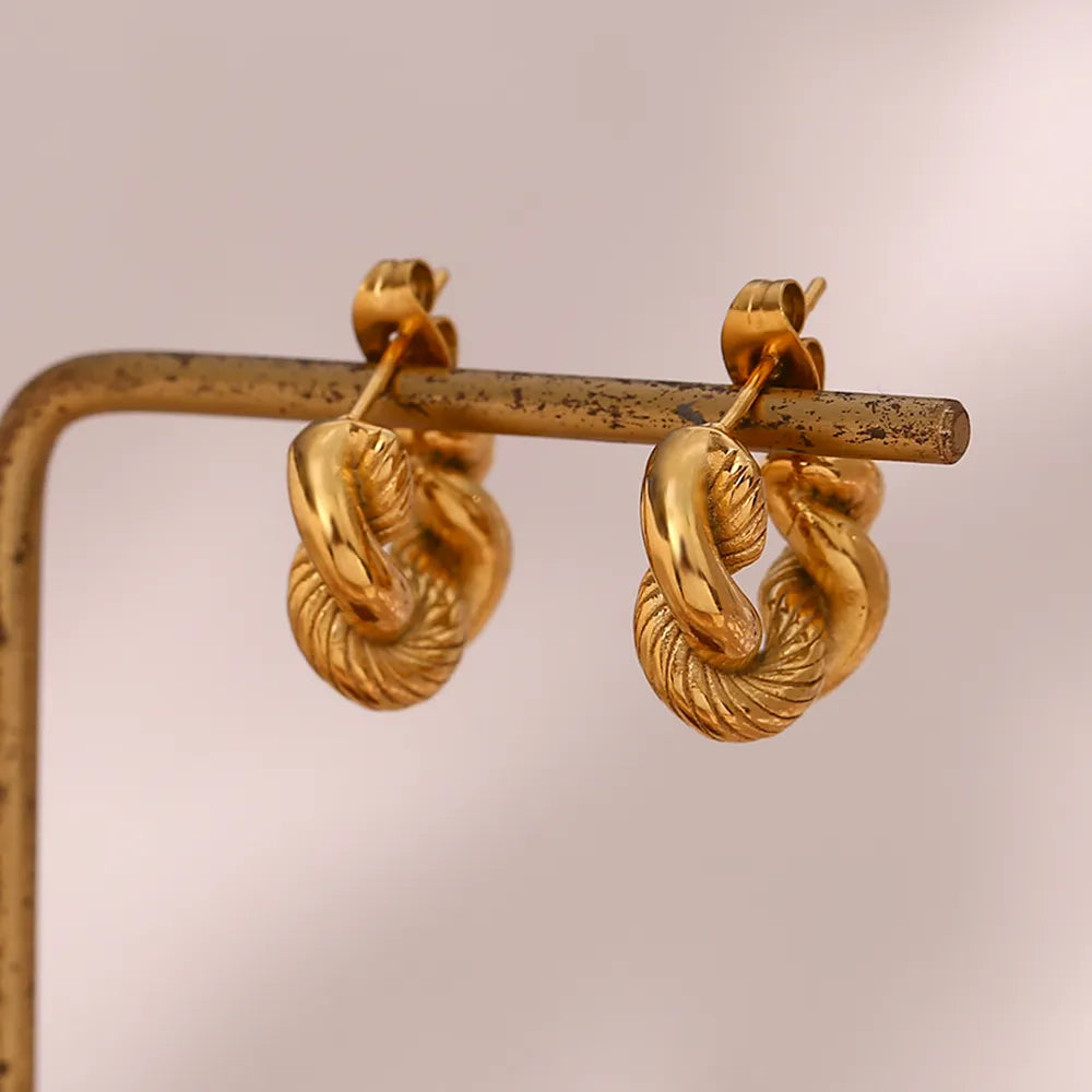 Bella Twist Hoop Earrings | 18K Gold Plated